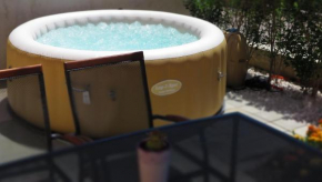 Apartment Gamma with hydromassage mini pool near Split